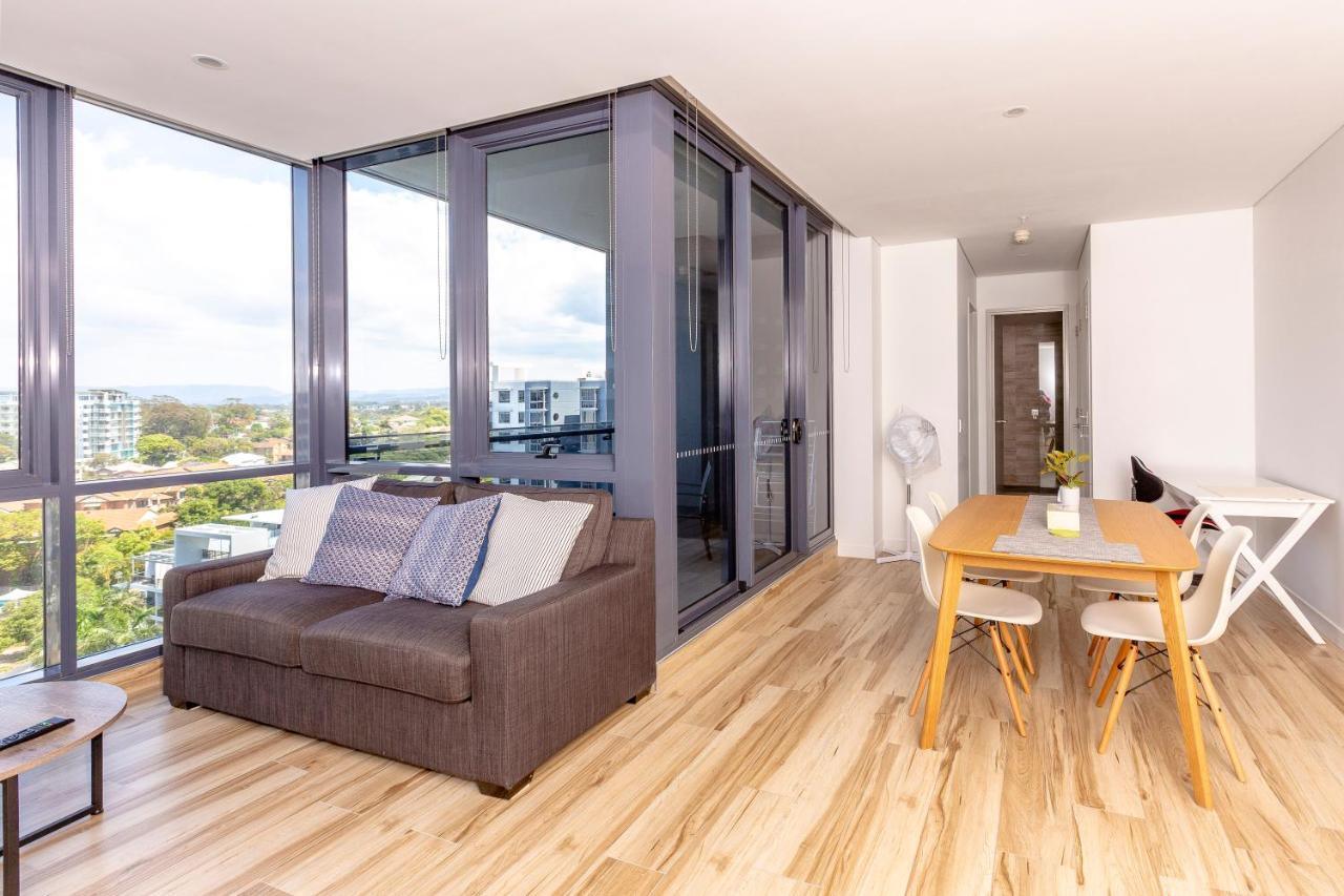 Luxury Modern In Southport With Facilities