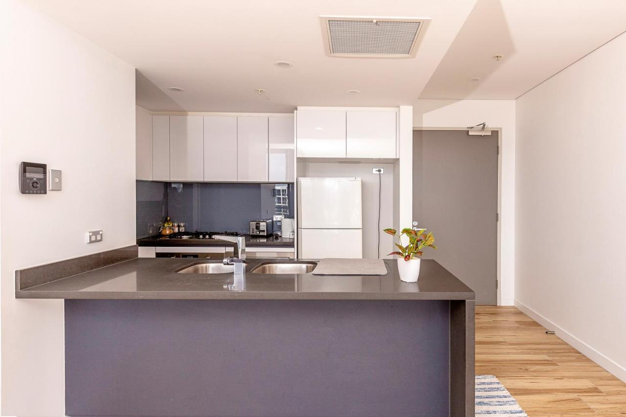Luxury Modern In Southport With Facilities