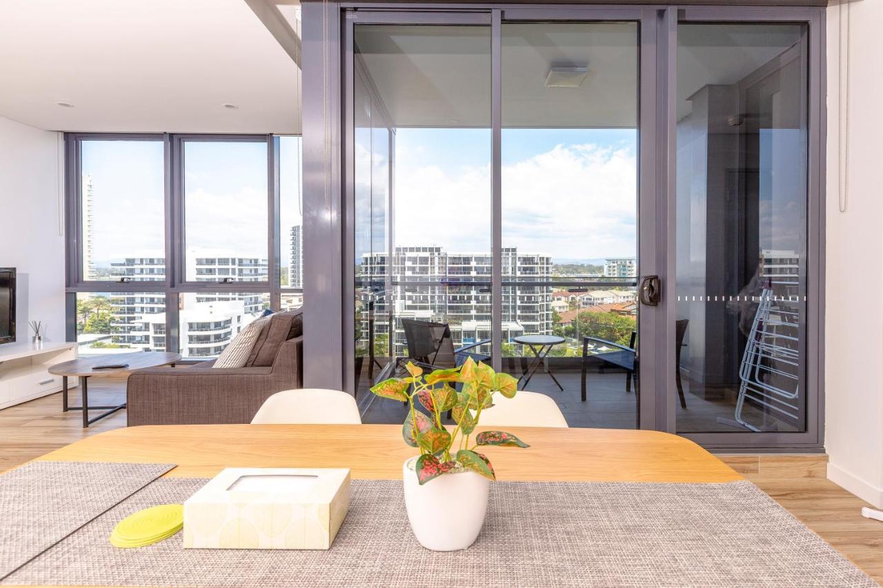 Luxury Modern In Southport With Facilities Apartment *