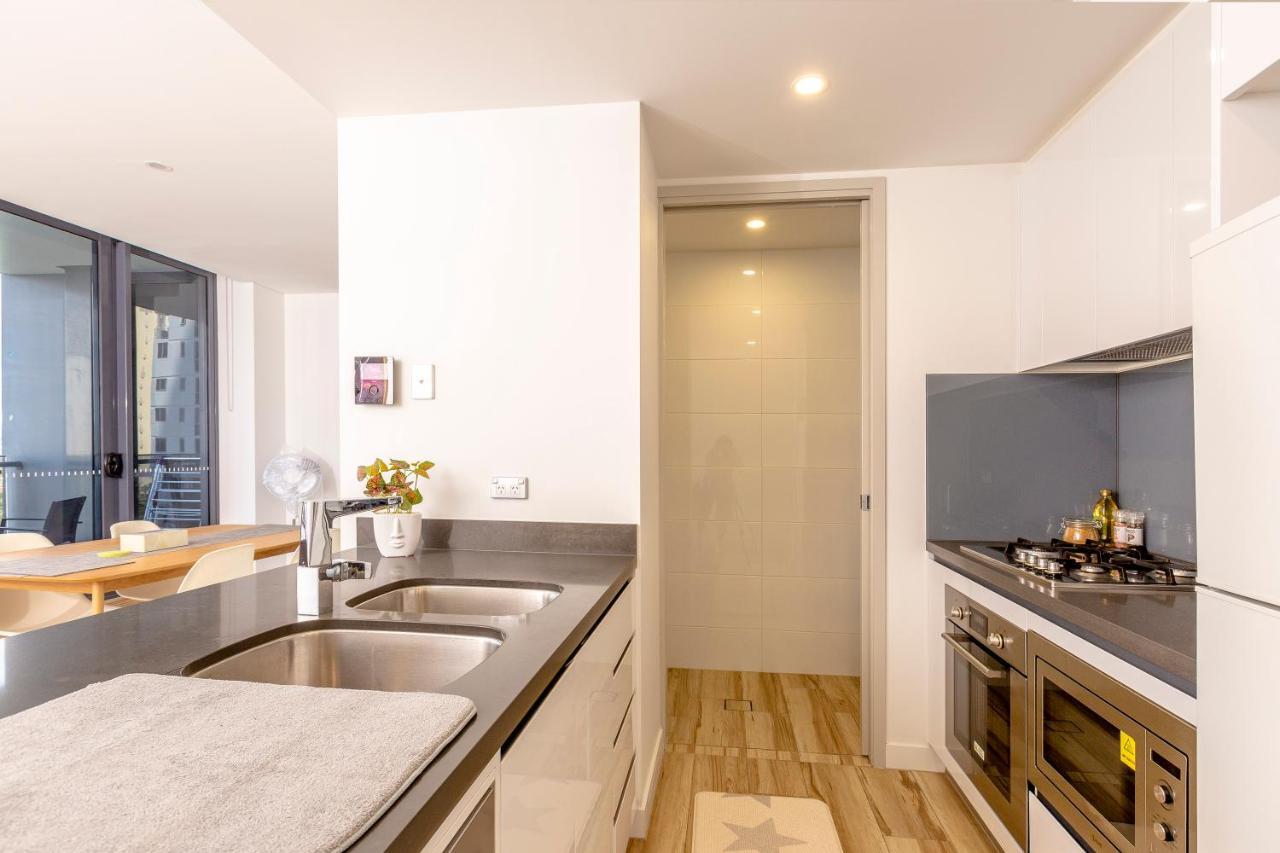 Luxury Modern In Southport With Facilities Apartment