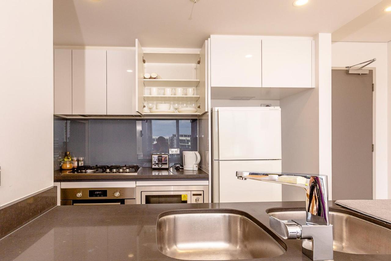 Luxury Modern In Southport With Facilities Apartment *